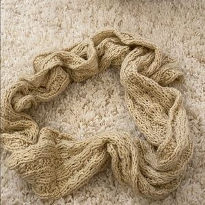 Knitted infinity scarf